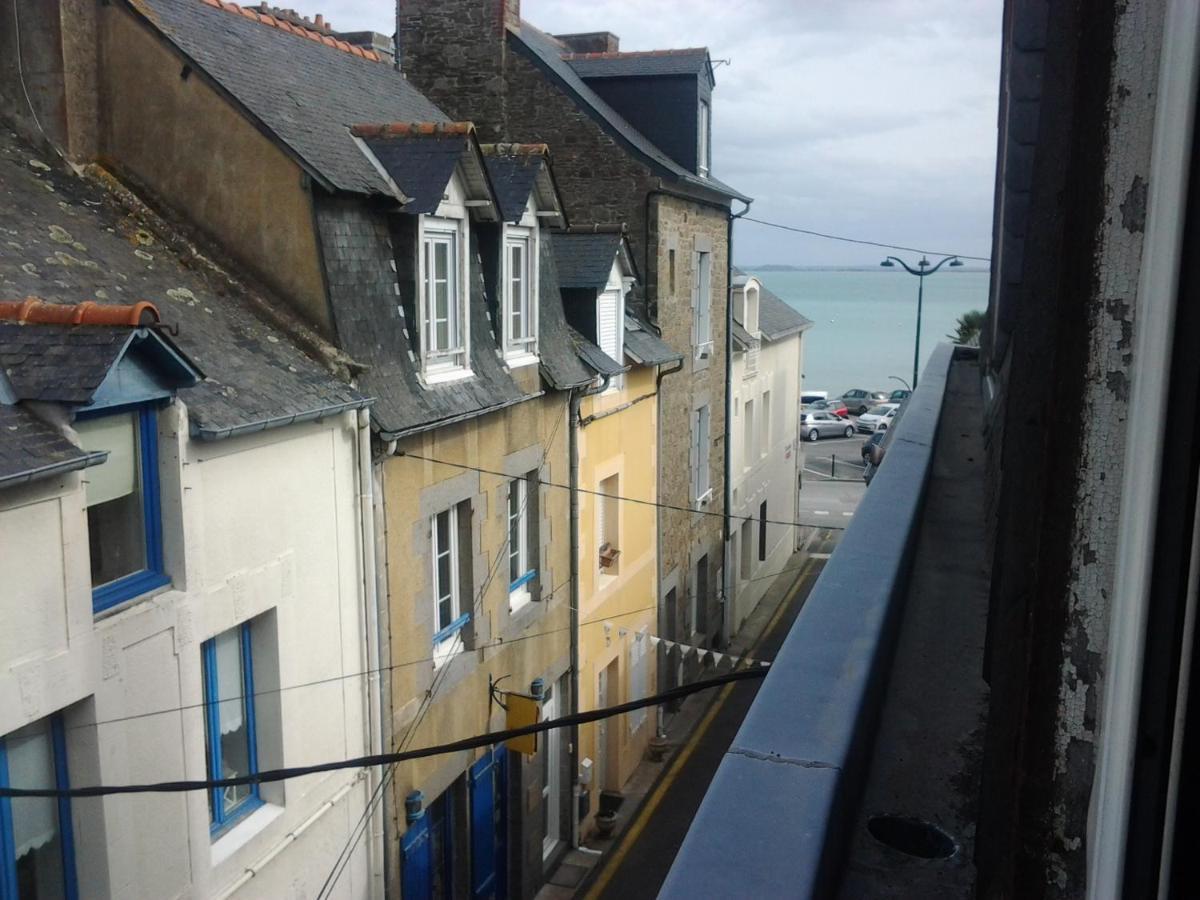 Appartement Rue Georges V - Port De La Houle Cancale Luaran gambar